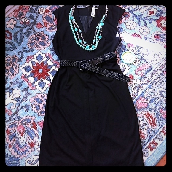 Pleated Belted Waist Black Dress size 12 NWT - Picture 1 of 6